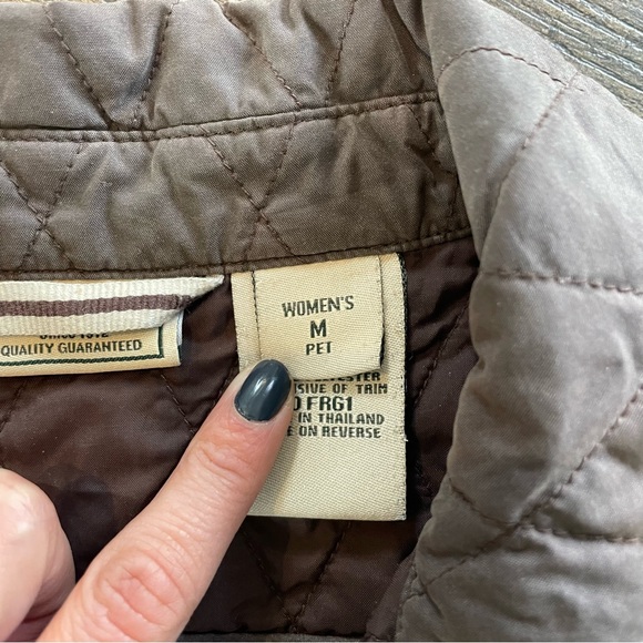 Lands End Women Quilted Vest - Picture 6 of 6